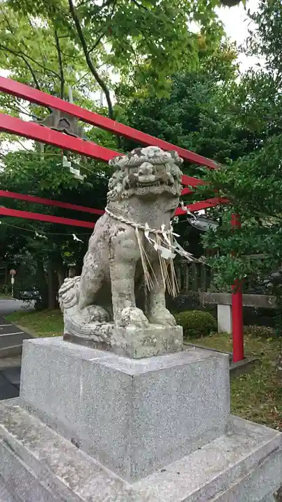 鳥屋神社の狛犬