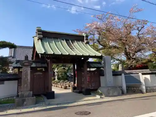 要法寺の山門