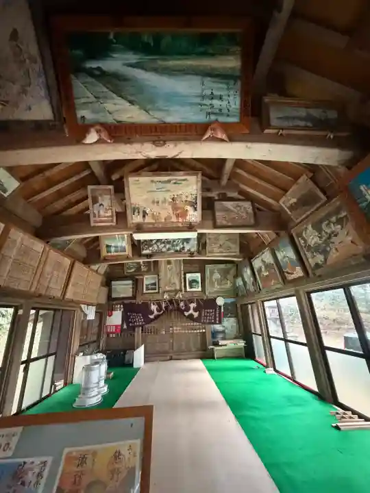 熊野神社の{uncategorized: "未分類", other: "その他", undefined: "問題あり", building: "その他建物", grave: "お墓", sacred_gate: "鳥居", guardian: "狛犬", statue: "像", buddha: "仏像", history: "歴史", nature: "自然", garden: "庭園", animal: "動物", pagoda: "塔", temizu: "手水舎", mountain_gate: "山門・神門", sanctuary: "本殿・本堂", subordinate: "末社・摂社", art: "芸術", scenery: "景色", jizo: "地蔵", ema: "絵馬", goshuin: "御朱印", omikuji: "おみくじ", items: "授与品その他", amulet: "お守り", goshuincho: "御朱印帳", eats: "食事", festival: "お祭り", votive_dance: "神楽", shichigosan: "七五三参", wedding: "結婚式", experience: "体験その他", initially: "初詣", around: "周辺", anti_infection: "感染症対策"}