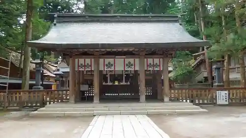 諏訪大社の本殿・本堂