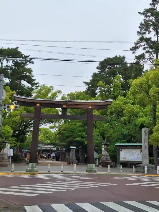 豊國神社の{uncategorized: "未分類", other: "その他", undefined: "問題あり", building: "その他建物", grave: "お墓", sacred_gate: "鳥居", guardian: "狛犬", statue: "像", buddha: "仏像", history: "歴史", nature: "自然", garden: "庭園", animal: "動物", pagoda: "塔", temizu: "手水舎", mountain_gate: "山門・神門", sanctuary: "本殿・本堂", subordinate: "末社・摂社", art: "芸術", scenery: "景色", jizo: "地蔵", ema: "絵馬", goshuin: "御朱印", omikuji: "おみくじ", items: "授与品その他", amulet: "お守り", goshuincho: "御朱印帳", eats: "食事", festival: "お祭り", votive_dance: "神楽", shichigosan: "七五三参", wedding: "結婚式", experience: "体験その他", initially: "初詣", around: "周辺", anti_infection: "感染症対策"}
