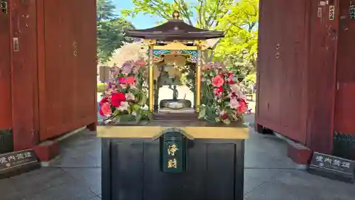 護国寺の{uncategorized: "未分類", other: "その他", undefined: "問題あり", building: "その他建物", grave: "お墓", sacred_gate: "鳥居", guardian: "狛犬", statue: "像", buddha: "仏像", history: "歴史", nature: "自然", garden: "庭園", animal: "動物", pagoda: "塔", temizu: "手水舎", mountain_gate: "山門・神門", sanctuary: "本殿・本堂", subordinate: "末社・摂社", art: "芸術", scenery: "景色", jizo: "地蔵", ema: "絵馬", goshuin: "御朱印", omikuji: "おみくじ", items: "授与品その他", amulet: "お守り", goshuincho: "御朱印帳", eats: "食事", festival: "お祭り", votive_dance: "神楽", shichigosan: "七五三参", wedding: "結婚式", experience: "体験その他", initially: "初詣", around: "周辺", anti_infection: "感染症対策"}