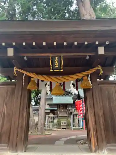 挙母神社の山門・神門