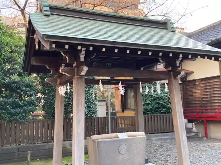 羽衣町厳島神社(関内厳島神社・横浜弁天)の手水舎