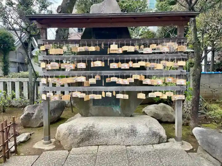 白山神社の{uncategorized: "未分類", other: "その他", undefined: "問題あり", building: "その他建物", grave: "お墓", sacred_gate: "鳥居", guardian: "狛犬", statue: "像", buddha: "仏像", history: "歴史", nature: "自然", garden: "庭園", animal: "動物", pagoda: "塔", temizu: "手水舎", mountain_gate: "山門・神門", sanctuary: "本殿・本堂", subordinate: "末社・摂社", art: "芸術", scenery: "景色", jizo: "地蔵", ema: "絵馬", goshuin: "御朱印", omikuji: "おみくじ", items: "授与品その他", amulet: "お守り", goshuincho: "御朱印帳", eats: "食事", festival: "お祭り", votive_dance: "神楽", shichigosan: "七五三参", wedding: "結婚式", experience: "体験その他", initially: "初詣", around: "周辺", anti_infection: "感染症対策"}