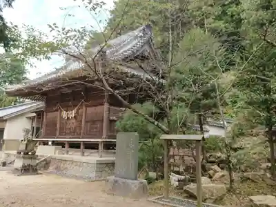 関山神社の本殿・本堂