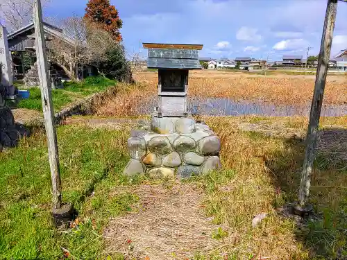 白髭社の末社