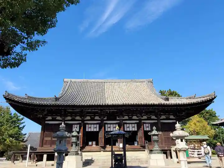 鶴林寺の本殿・本堂