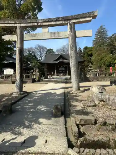 松江神社の{uncategorized: "未分類", other: "その他", undefined: "問題あり", building: "その他建物", grave: "お墓", sacred_gate: "鳥居", guardian: "狛犬", statue: "像", buddha: "仏像", history: "歴史", nature: "自然", garden: "庭園", animal: "動物", pagoda: "塔", temizu: "手水舎", mountain_gate: "山門・神門", sanctuary: "本殿・本堂", subordinate: "末社・摂社", art: "芸術", scenery: "景色", jizo: "地蔵", ema: "絵馬", goshuin: "御朱印", omikuji: "おみくじ", items: "授与品その他", amulet: "お守り", goshuincho: "御朱印帳", eats: "食事", festival: "お祭り", votive_dance: "神楽", shichigosan: "七五三参", wedding: "結婚式", experience: "体験その他", initially: "初詣", around: "周辺", anti_infection: "感染症対策"}