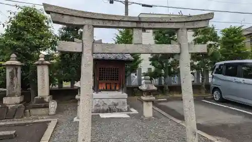 北真経寺の鳥居