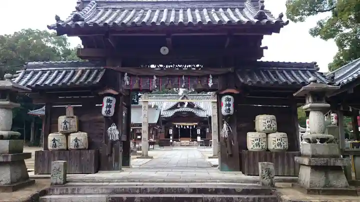 冠纓神社の山門・神門
