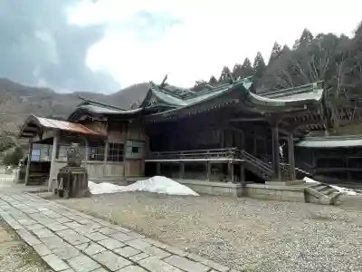 函館八幡宮の{uncategorized: "未分類", other: "その他", undefined: "問題あり", building: "その他建物", grave: "お墓", sacred_gate: "鳥居", guardian: "狛犬", statue: "像", buddha: "仏像", history: "歴史", nature: "自然", garden: "庭園", animal: "動物", pagoda: "塔", temizu: "手水舎", mountain_gate: "山門・神門", sanctuary: "本殿・本堂", subordinate: "末社・摂社", art: "芸術", scenery: "景色", jizo: "地蔵", ema: "絵馬", goshuin: "御朱印", omikuji: "おみくじ", items: "授与品その他", amulet: "お守り", goshuincho: "御朱印帳", eats: "食事", festival: "お祭り", votive_dance: "神楽", shichigosan: "七五三参", wedding: "結婚式", experience: "体験その他", initially: "初詣", around: "周辺", anti_infection: "感染症対策"}
