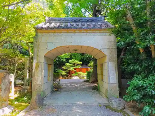 桃巌寺の山門・神門