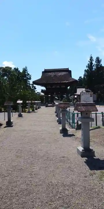 苗村神社の山門・神門