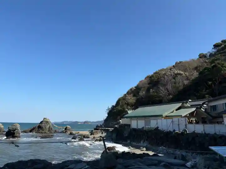 二見興玉神社の{uncategorized: "未分類", other: "その他", undefined: "問題あり", building: "その他建物", grave: "お墓", sacred_gate: "鳥居", guardian: "狛犬", statue: "像", buddha: "仏像", history: "歴史", nature: "自然", garden: "庭園", animal: "動物", pagoda: "塔", temizu: "手水舎", mountain_gate: "山門・神門", sanctuary: "本殿・本堂", subordinate: "末社・摂社", art: "芸術", scenery: "景色", jizo: "地蔵", ema: "絵馬", goshuin: "御朱印", omikuji: "おみくじ", items: "授与品その他", amulet: "お守り", goshuincho: "御朱印帳", eats: "食事", festival: "お祭り", votive_dance: "神楽", shichigosan: "七五三参", wedding: "結婚式", experience: "体験その他", initially: "初詣", around: "周辺", anti_infection: "感染症対策"}