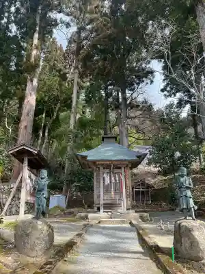慈恩寺の{uncategorized: "未分類", other: "その他", undefined: "問題あり", building: "その他建物", grave: "お墓", sacred_gate: "鳥居", guardian: "狛犬", statue: "像", buddha: "仏像", history: "歴史", nature: "自然", garden: "庭園", animal: "動物", pagoda: "塔", temizu: "手水舎", mountain_gate: "山門・神門", sanctuary: "本殿・本堂", subordinate: "末社・摂社", art: "芸術", scenery: "景色", jizo: "地蔵", ema: "絵馬", goshuin: "御朱印", omikuji: "おみくじ", items: "授与品その他", amulet: "お守り", goshuincho: "御朱印帳", eats: "食事", festival: "お祭り", votive_dance: "神楽", shichigosan: "七五三参", wedding: "結婚式", experience: "体験その他", initially: "初詣", around: "周辺", anti_infection: "感染症対策"}
