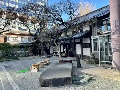 常圓寺の{uncategorized: "未分類", other: "その他", undefined: "問題あり", building: "その他建物", grave: "お墓", sacred_gate: "鳥居", guardian: "狛犬", statue: "像", buddha: "仏像", history: "歴史", nature: "自然", garden: "庭園", animal: "動物", pagoda: "塔", temizu: "手水舎", mountain_gate: "山門・神門", sanctuary: "本殿・本堂", subordinate: "末社・摂社", art: "芸術", scenery: "景色", jizo: "地蔵", ema: "絵馬", goshuin: "御朱印", omikuji: "おみくじ", items: "授与品その他", amulet: "お守り", goshuincho: "御朱印帳", eats: "食事", festival: "お祭り", votive_dance: "神楽", shichigosan: "七五三参", wedding: "結婚式", experience: "体験その他", initially: "初詣", around: "周辺", anti_infection: "感染症対策"}