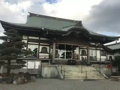 興全寺の本殿・本堂