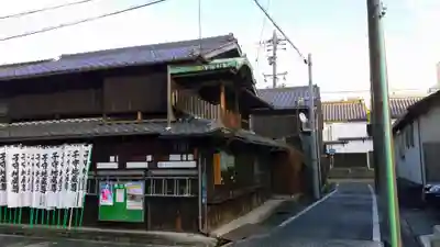 屋根神のその他建物