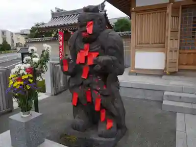 東覚寺の像