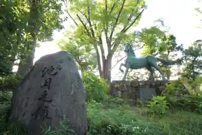 千束八幡神社の狛犬