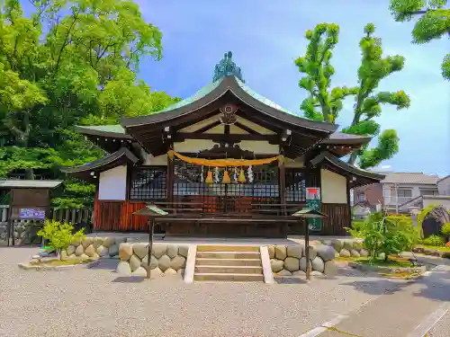 堤治神社の建物その他