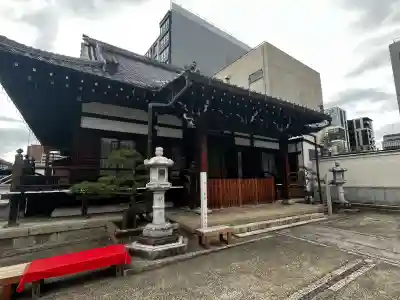 上徳寺の{uncategorized: "未分類", other: "その他", undefined: "問題あり", building: "その他建物", grave: "お墓", sacred_gate: "鳥居", guardian: "狛犬", statue: "像", buddha: "仏像", history: "歴史", nature: "自然", garden: "庭園", animal: "動物", pagoda: "塔", temizu: "手水舎", mountain_gate: "山門・神門", sanctuary: "本殿・本堂", subordinate: "末社・摂社", art: "芸術", scenery: "景色", jizo: "地蔵", ema: "絵馬", goshuin: "御朱印", omikuji: "おみくじ", items: "授与品その他", amulet: "お守り", goshuincho: "御朱印帳", eats: "食事", festival: "お祭り", votive_dance: "神楽", shichigosan: "七五三参", wedding: "結婚式", experience: "体験その他", initially: "初詣", around: "周辺", anti_infection: "感染症対策"}