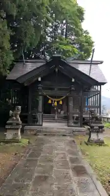 宇奈月神社の{uncategorized: "未分類", other: "その他", undefined: "問題あり", building: "その他建物", grave: "お墓", sacred_gate: "鳥居", guardian: "狛犬", statue: "像", buddha: "仏像", history: "歴史", nature: "自然", garden: "庭園", animal: "動物", pagoda: "塔", temizu: "手水舎", mountain_gate: "山門・神門", sanctuary: "本殿・本堂", subordinate: "末社・摂社", art: "芸術", scenery: "景色", jizo: "地蔵", ema: "絵馬", goshuin: "御朱印", omikuji: "おみくじ", items: "授与品その他", amulet: "お守り", goshuincho: "御朱印帳", eats: "食事", festival: "お祭り", votive_dance: "神楽", shichigosan: "七五三参", wedding: "結婚式", experience: "体験その他", initially: "初詣", around: "周辺", anti_infection: "感染症対策"}