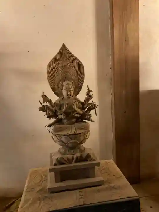 成身院 百体観音堂(さざえ堂)の仏像