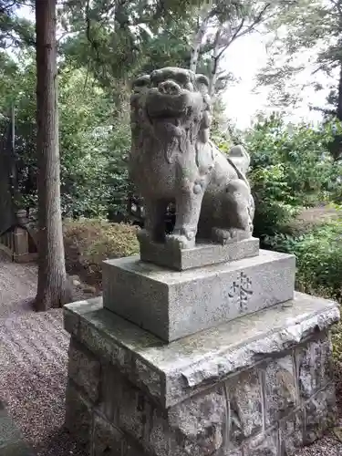 鎮守府八幡宮の狛犬