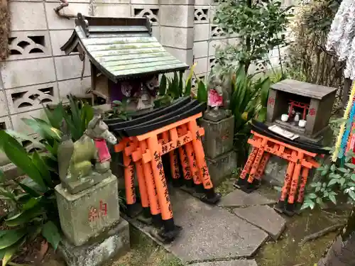 四谷於岩稲荷田宮神社の末社・摂社