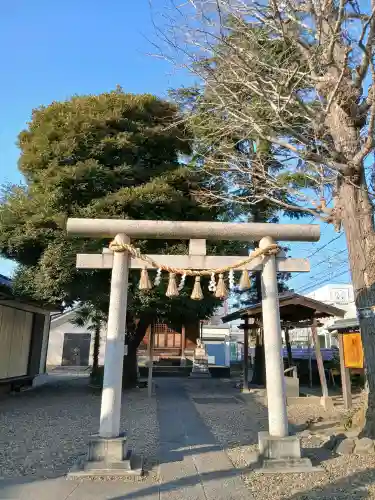 雷神社の{uncategorized: "未分類", other: "その他", undefined: "問題あり", building: "その他建物", grave: "お墓", sacred_gate: "鳥居", guardian: "狛犬", statue: "像", buddha: "仏像", history: "歴史", nature: "自然", garden: "庭園", animal: "動物", pagoda: "塔", temizu: "手水舎", mountain_gate: "山門・神門", sanctuary: "本殿・本堂", subordinate: "末社・摂社", art: "芸術", scenery: "景色", jizo: "地蔵", ema: "絵馬", goshuin: "御朱印", omikuji: "おみくじ", items: "授与品その他", amulet: "お守り", goshuincho: "御朱印帳", eats: "食事", festival: "お祭り", votive_dance: "神楽", shichigosan: "七五三参", wedding: "結婚式", experience: "体験その他", initially: "初詣", around: "周辺", anti_infection: "感染症対策"}