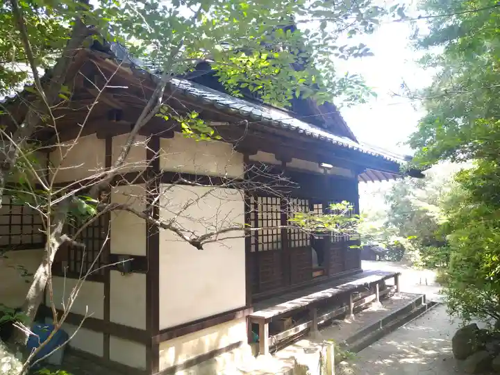青江神社の本殿・本堂