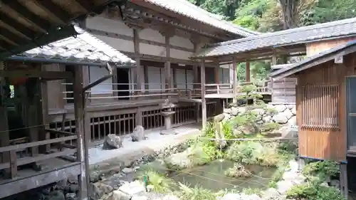 妙法寺の本殿・本堂