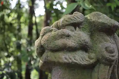 旦飯野神社の狛犬