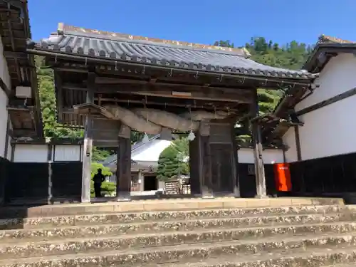 出雲大社北島国造館 出雲教の山門