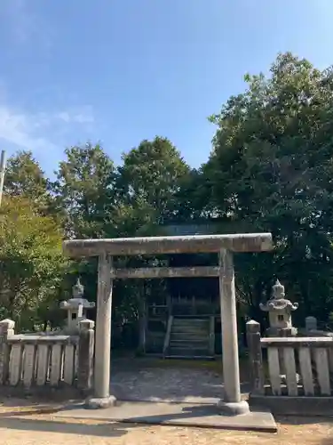 甲八幡神社の末社