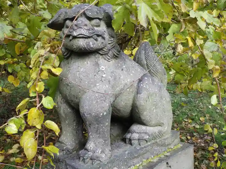 獅子内神社の狛犬