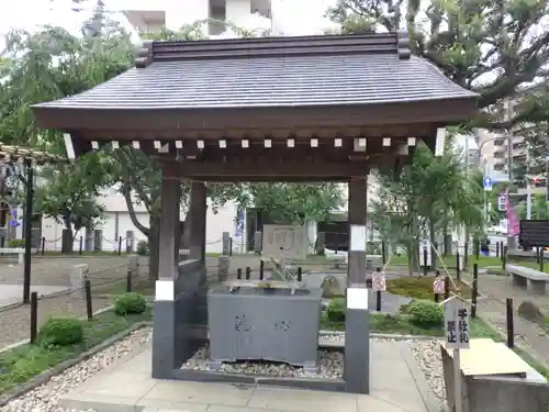 嶺白山神社の手水