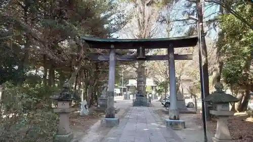 春日部八幡神社の鳥居