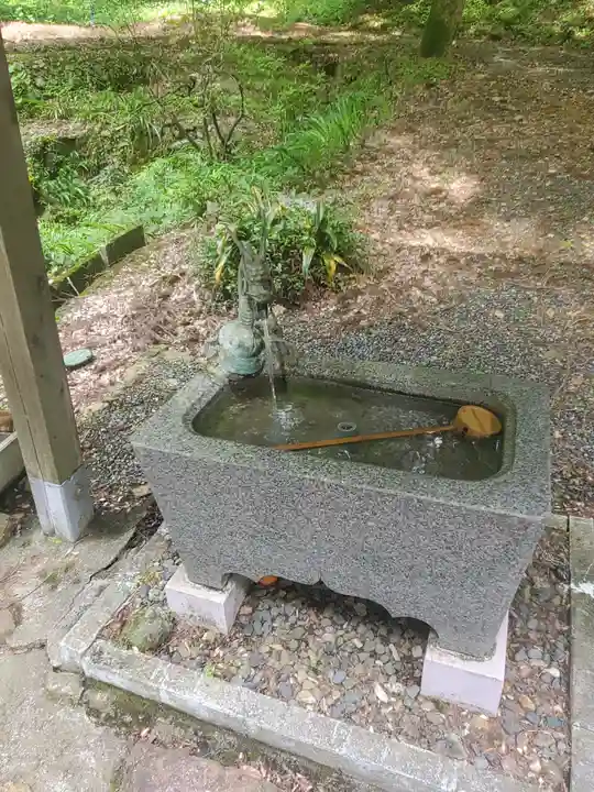 八幡神社(閑馬町)の手水舎