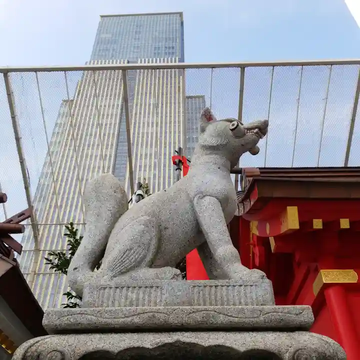 三囲神社(三圍神社)日本橋摂社の狛犬