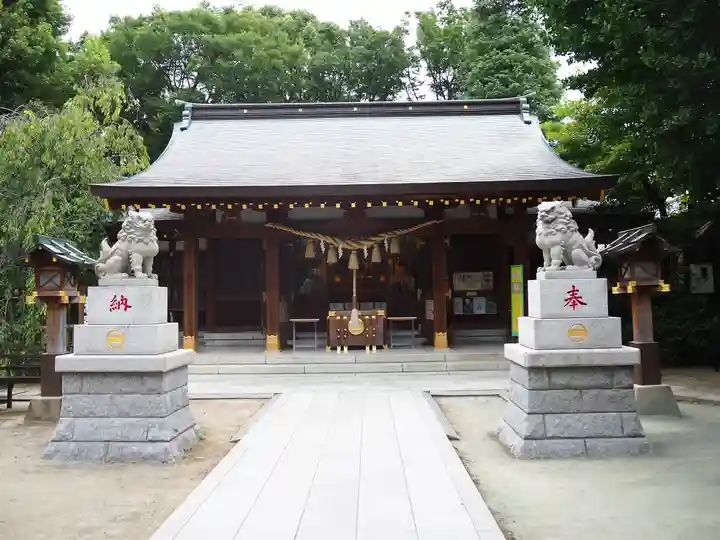 新田神社の本殿・本堂