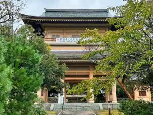 西福寺の山門