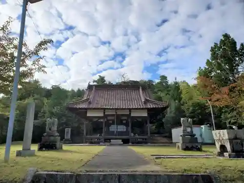 塩久保神社の本殿