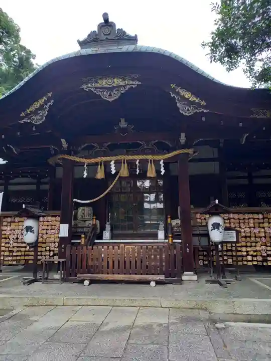 岡崎神社の本殿・本堂