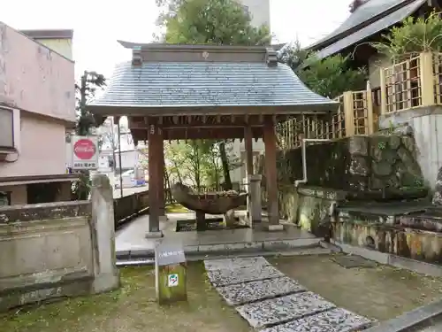 安積國造神社の手水