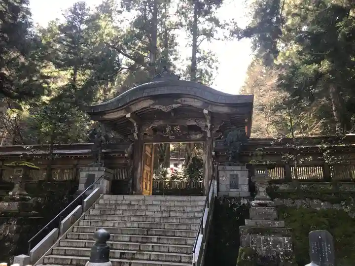 最乗寺(道了尊)の山門・神門