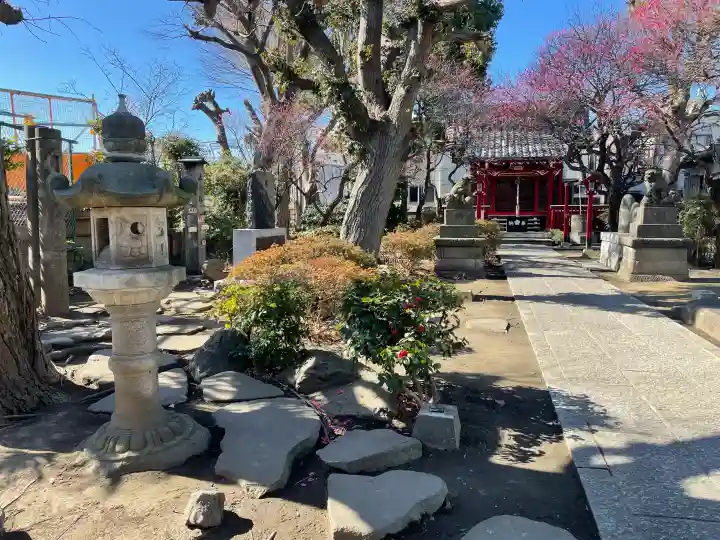 北野天神(仲六郷北野神社)の{uncategorized: "未分類", other: "その他", undefined: "問題あり", building: "その他建物", grave: "お墓", sacred_gate: "鳥居", guardian: "狛犬", statue: "像", buddha: "仏像", history: "歴史", nature: "自然", garden: "庭園", animal: "動物", pagoda: "塔", temizu: "手水舎", mountain_gate: "山門・神門", sanctuary: "本殿・本堂", subordinate: "末社・摂社", art: "芸術", scenery: "景色", jizo: "地蔵", ema: "絵馬", goshuin: "御朱印", omikuji: "おみくじ", items: "授与品その他", amulet: "お守り", goshuincho: "御朱印帳", eats: "食事", festival: "お祭り", votive_dance: "神楽", shichigosan: "七五三参", wedding: "結婚式", experience: "体験その他", initially: "初詣", around: "周辺", anti_infection: "感染症対策"}