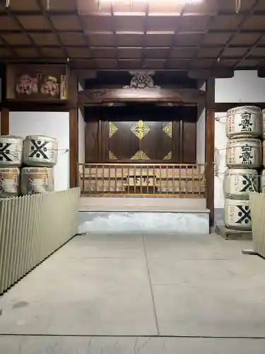 茨木神社の{uncategorized: "未分類", other: "その他", undefined: "問題あり", building: "その他建物", grave: "お墓", sacred_gate: "鳥居", guardian: "狛犬", statue: "像", buddha: "仏像", history: "歴史", nature: "自然", garden: "庭園", animal: "動物", pagoda: "塔", temizu: "手水舎", mountain_gate: "山門・神門", sanctuary: "本殿・本堂", subordinate: "末社・摂社", art: "芸術", scenery: "景色", jizo: "地蔵", ema: "絵馬", goshuin: "御朱印", omikuji: "おみくじ", items: "授与品その他", amulet: "お守り", goshuincho: "御朱印帳", eats: "食事", festival: "お祭り", votive_dance: "神楽", shichigosan: "七五三参", wedding: "結婚式", experience: "体験その他", initially: "初詣", around: "周辺", anti_infection: "感染症対策"}